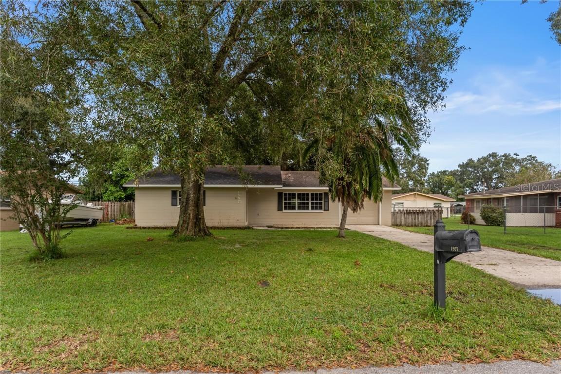 1507 Churchill Ln., Lakeland, FL 33801