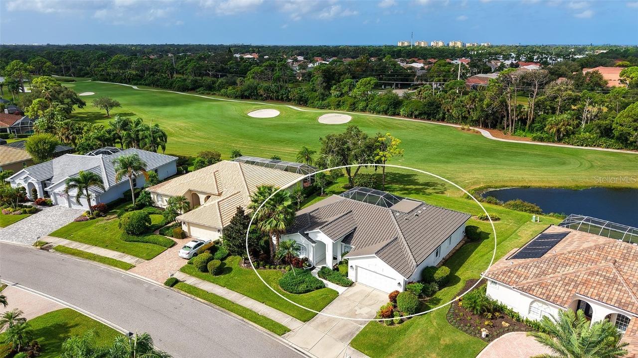 8718 Grey Oaks Ave., Sarasota, FL 34238