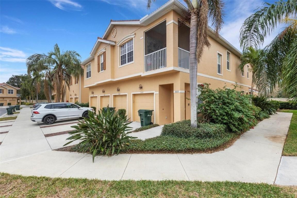 3557 Parkridge Cir. #14-106, Sarasota, FL 34243