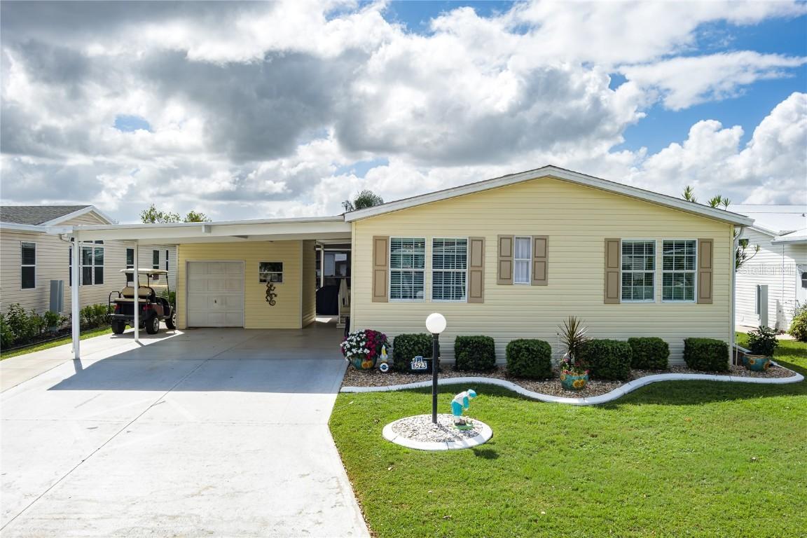 8523 Countess Avenue Cir., Palmetto, FL 34221