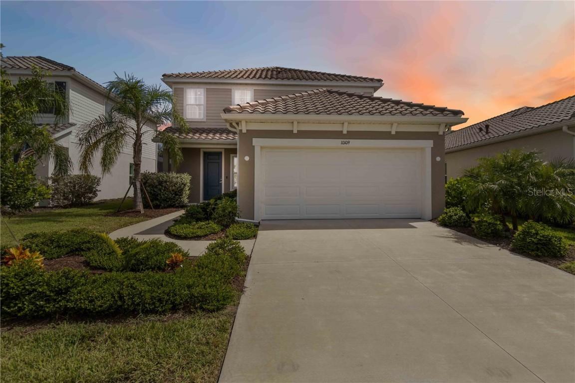 10109 Canaveral Cir., Sarasota, FL 34241
