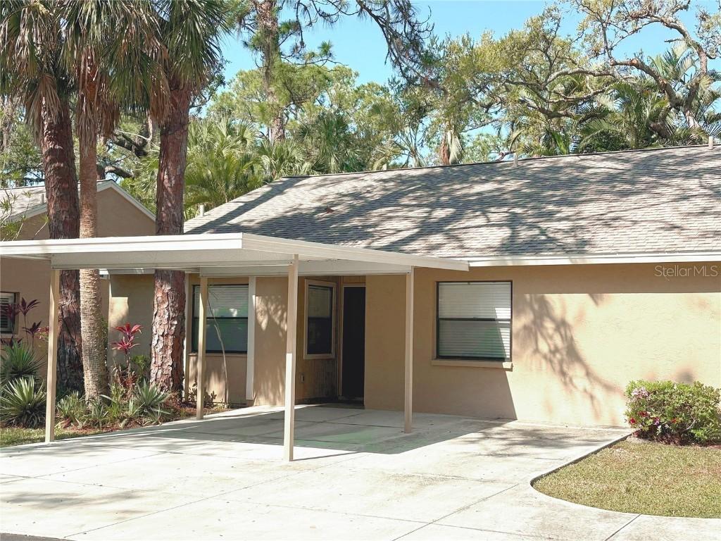 4933 Village Gardens Dr. #211, Sarasota, FL 34234