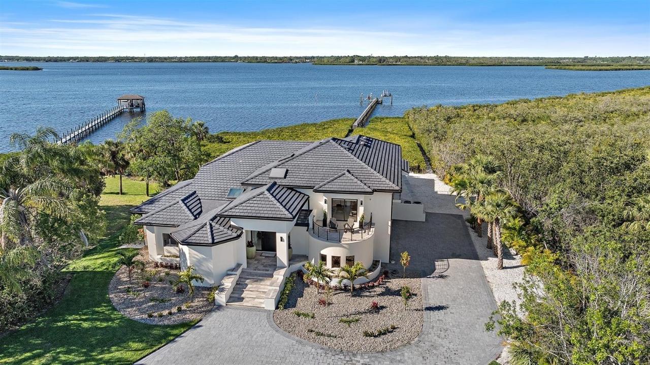 6178 9th Avenue Cir., Bradenton, FL 34212