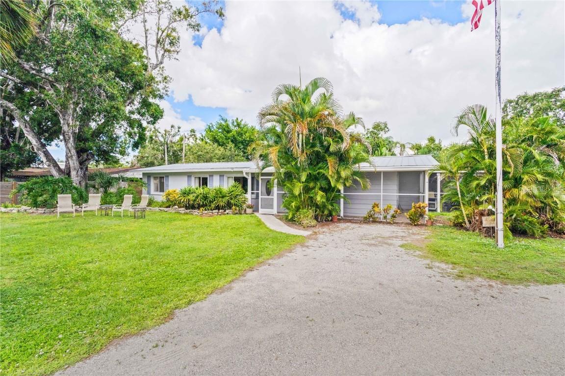 4429 Hicks St., Sarasota, FL 34233