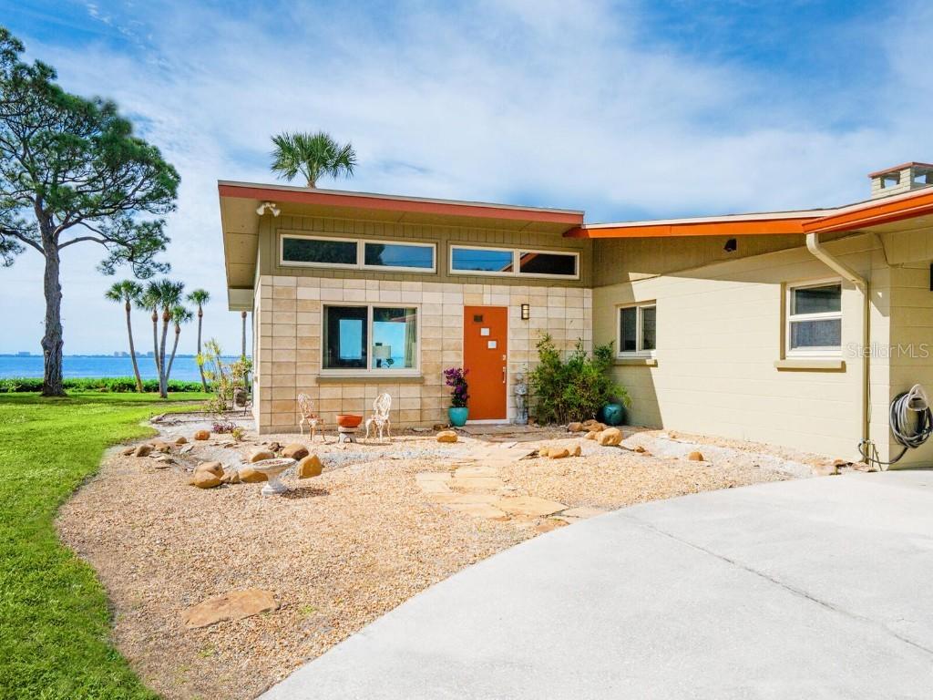 7608 Westmoreland Dr., Sarasota, FL 34243