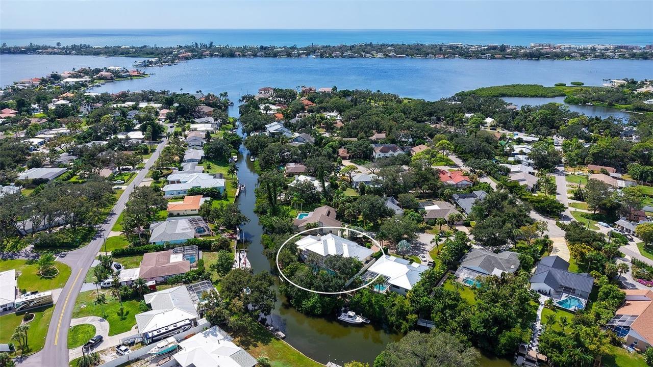 1887 Buccaneer Cir., Sarasota, FL 34231