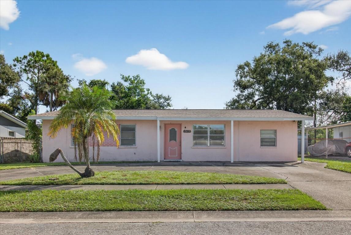 2415 19th St., Bradenton, FL 34208