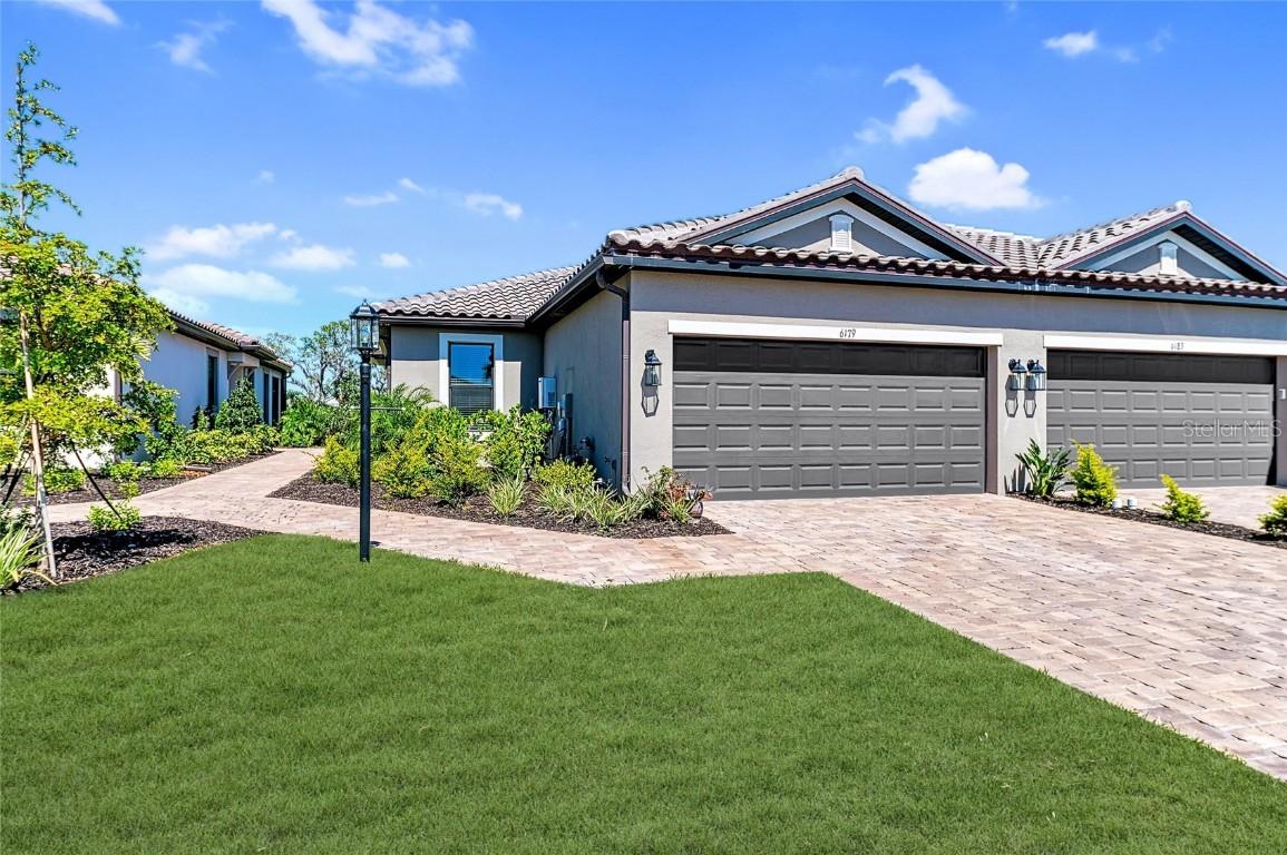 6179 Mesa Glen, Bradenton, FL 34203