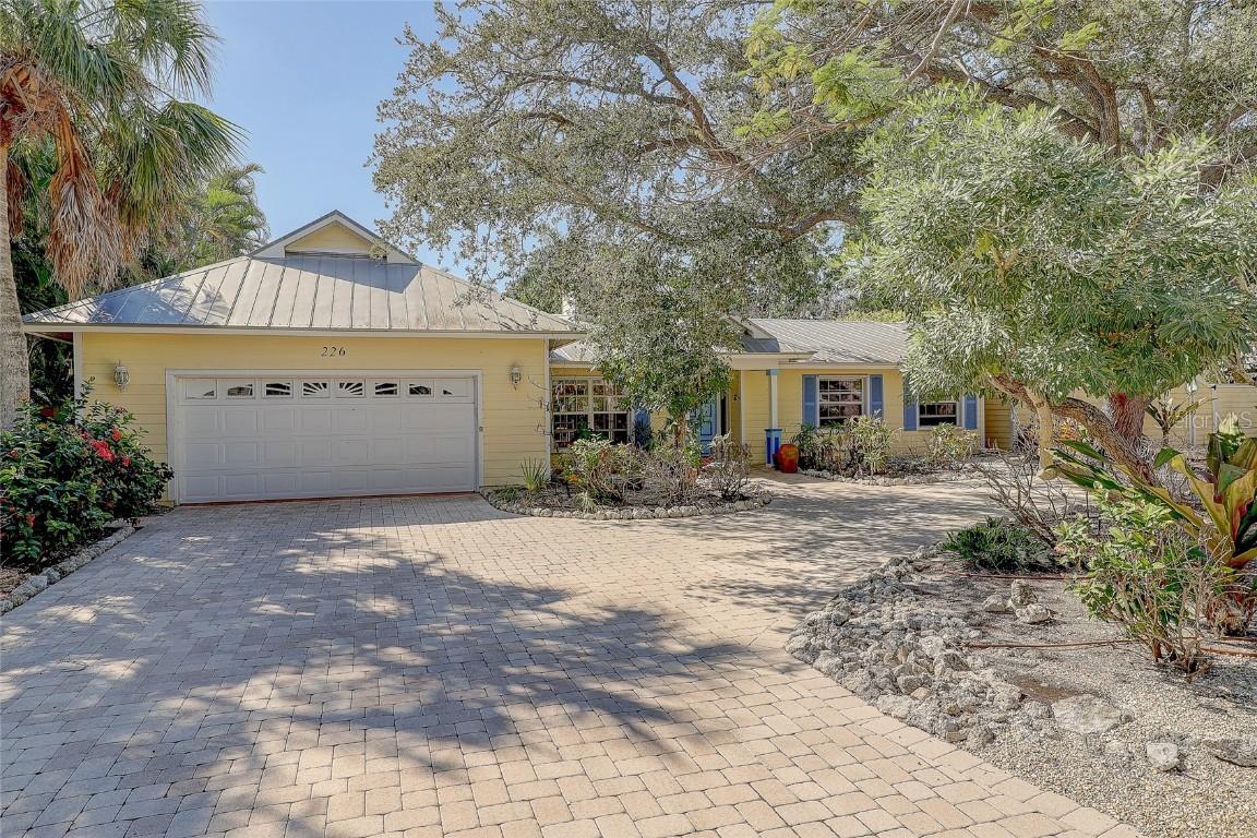 226 Ogden St., Sarasota, FL 34242