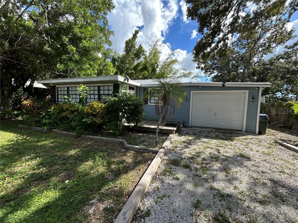 2130 Olentary St., Sarasota, FL 34231