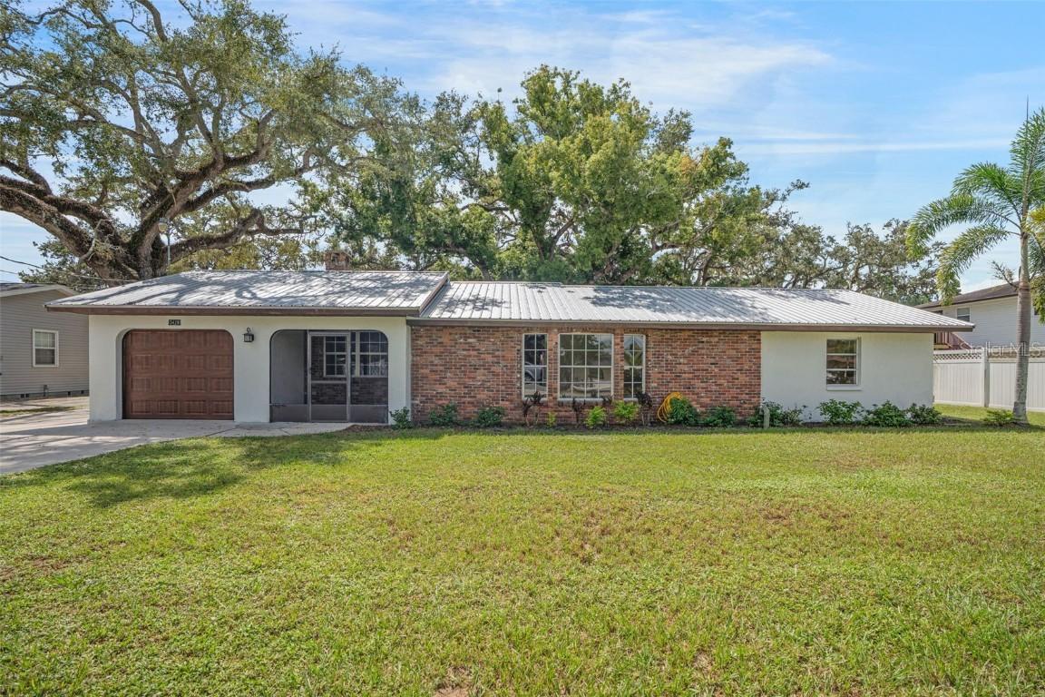3428 Hacienda St., Sarasota, FL 34237