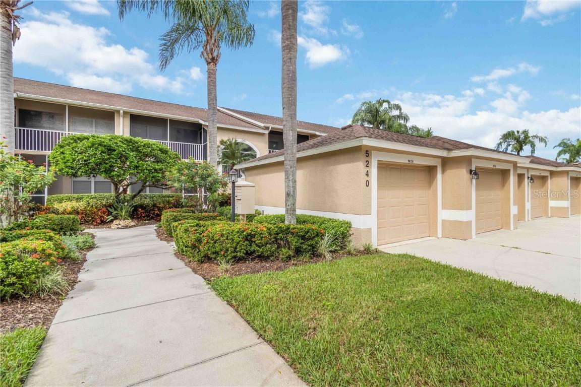 5240 Hyland Hills Ave. #1415, Sarasota, FL 34241