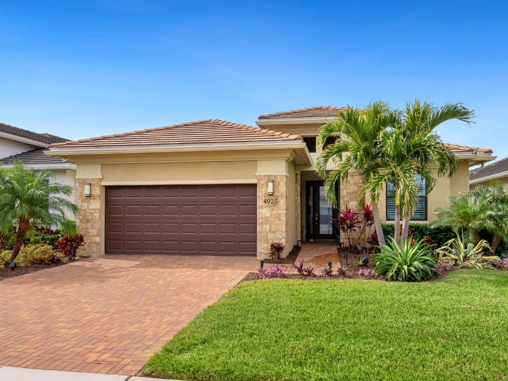 4925 Surfside Cir., Bradenton, FL 34211
