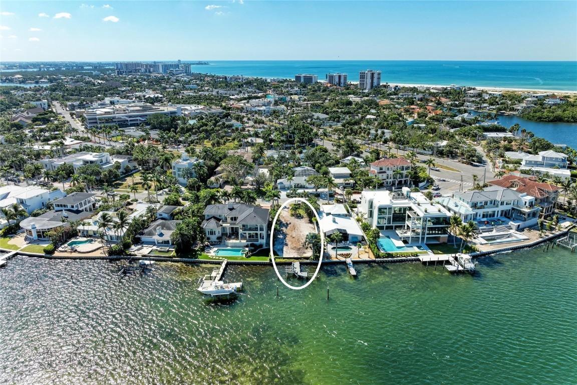244 N Washington Dr., Sarasota, FL 34236