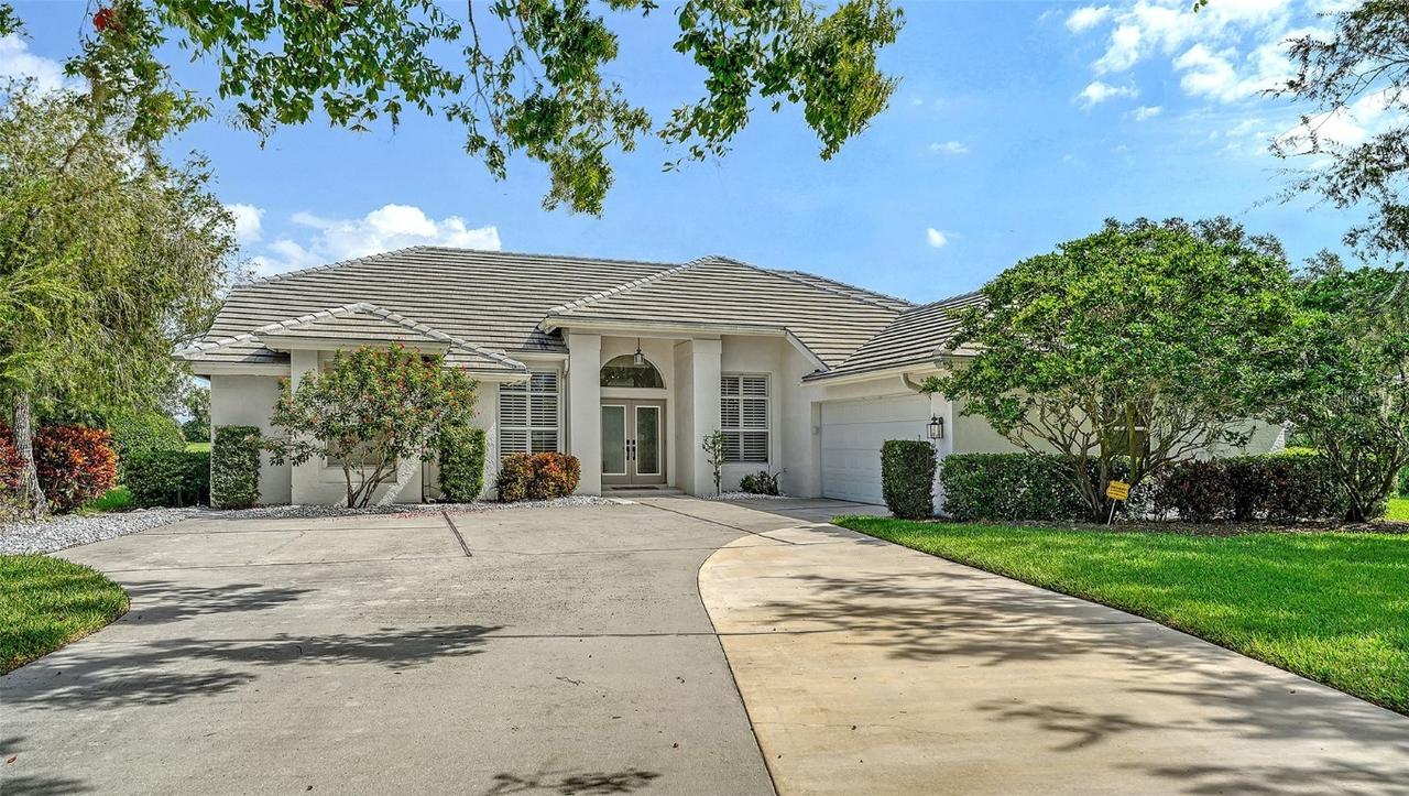 3247 Alex Findlay Pl., Sarasota, FL 34240