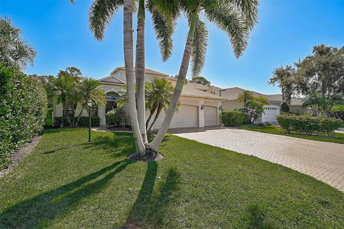 7815 Ashley Cir., Bradenton, FL 34201