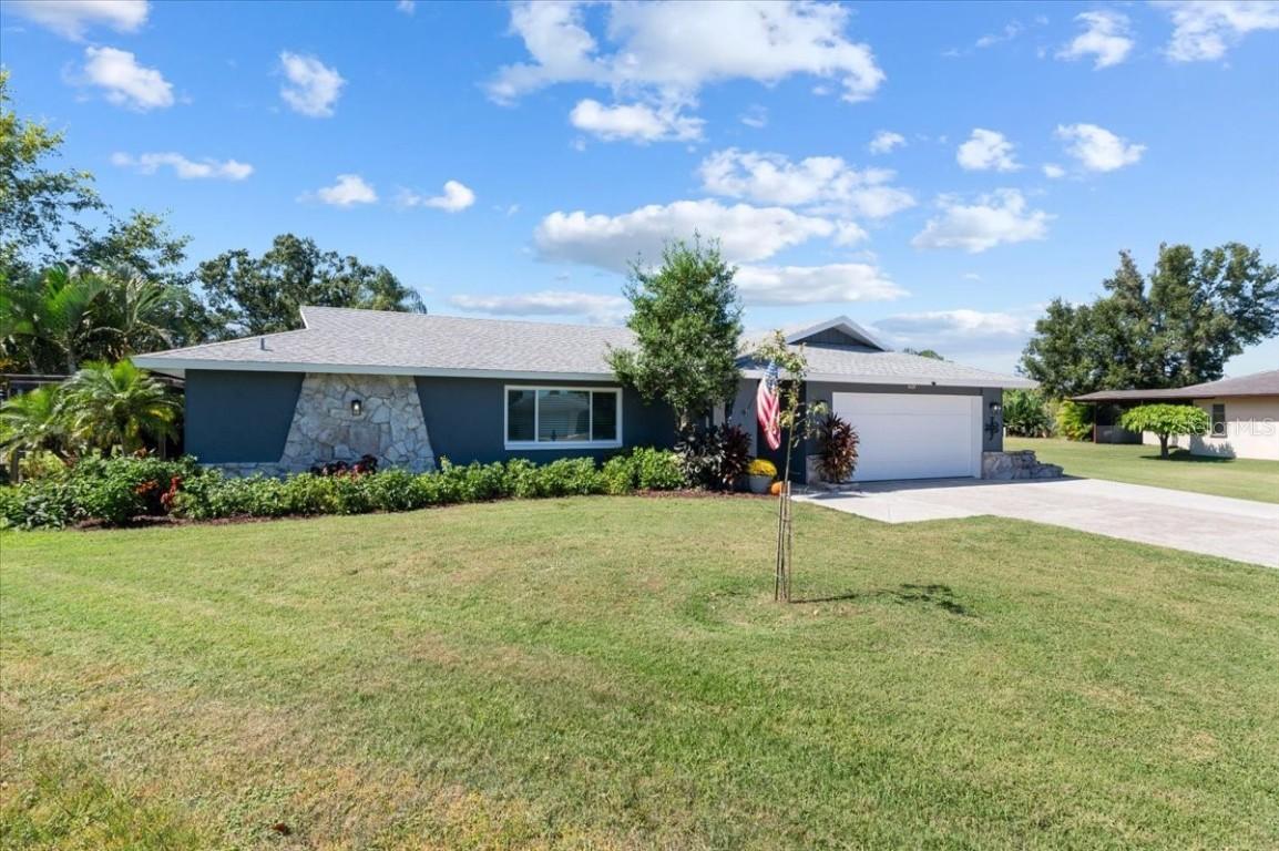 4629 Thomas Hoby Pl., Sarasota, FL 34241