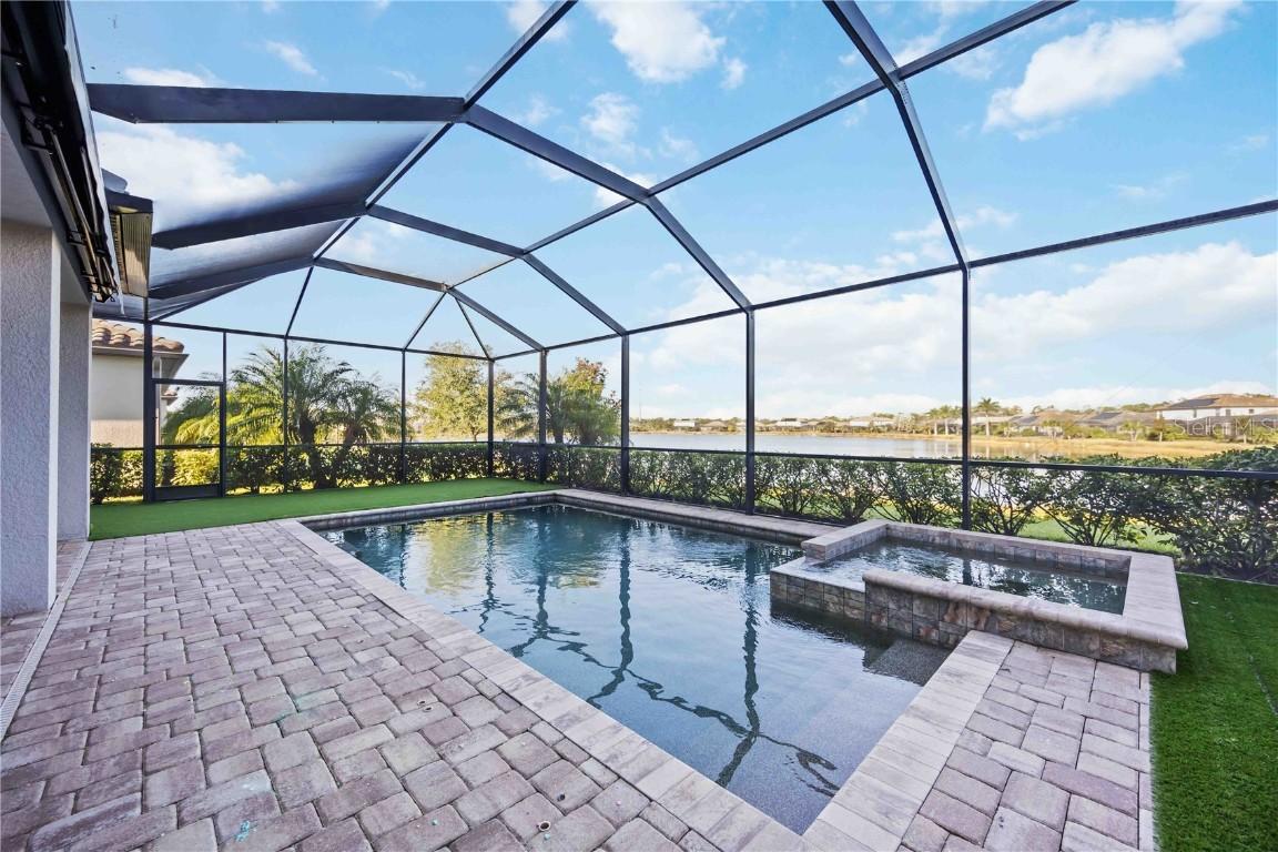 6410 Rosehill Farm Run, Bradenton, FL 34211