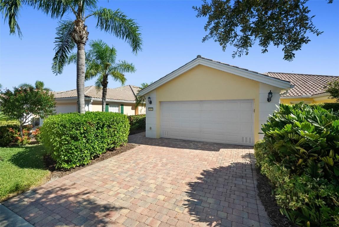 11624 Garessio Ln., Sarasota, FL 34238