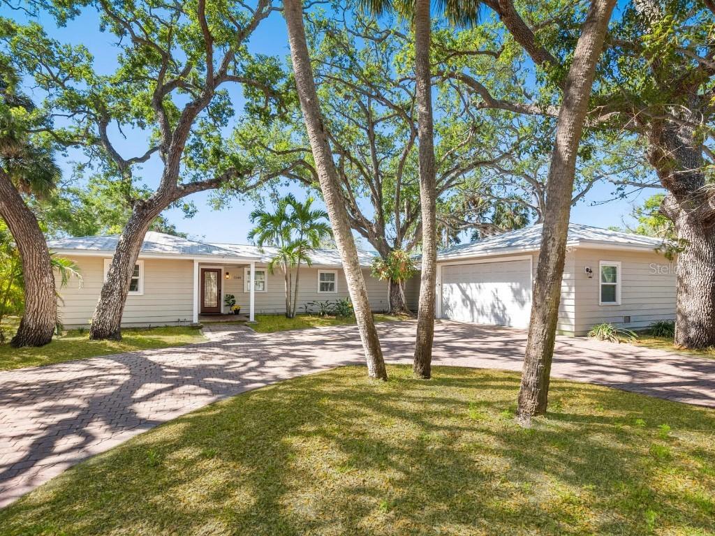 1248 Northport Dr., Sarasota, FL 34242