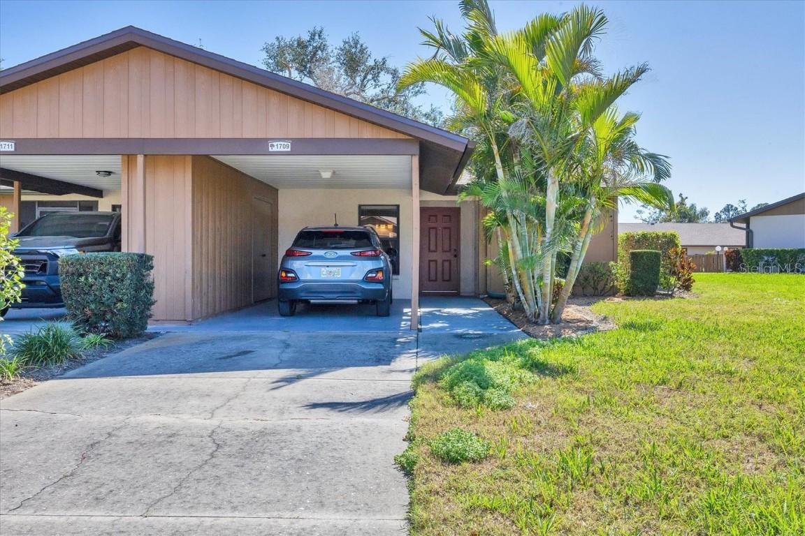 1709 Curry Tr. #30, Nokomis, FL 34275