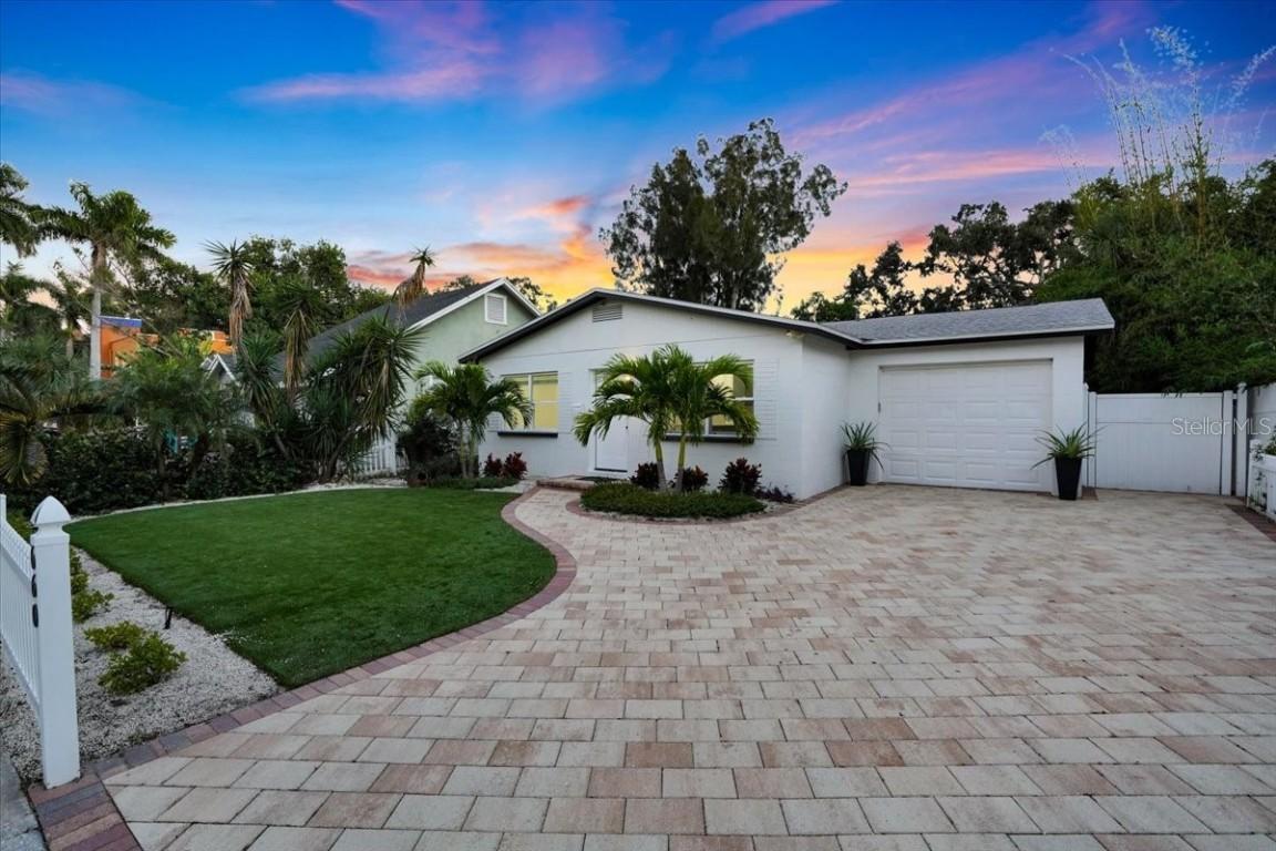 660 14th Ave., St Petersburg, FL 33701