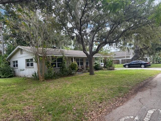 1905 S Jefferson Ave., Sarasota, FL 34239