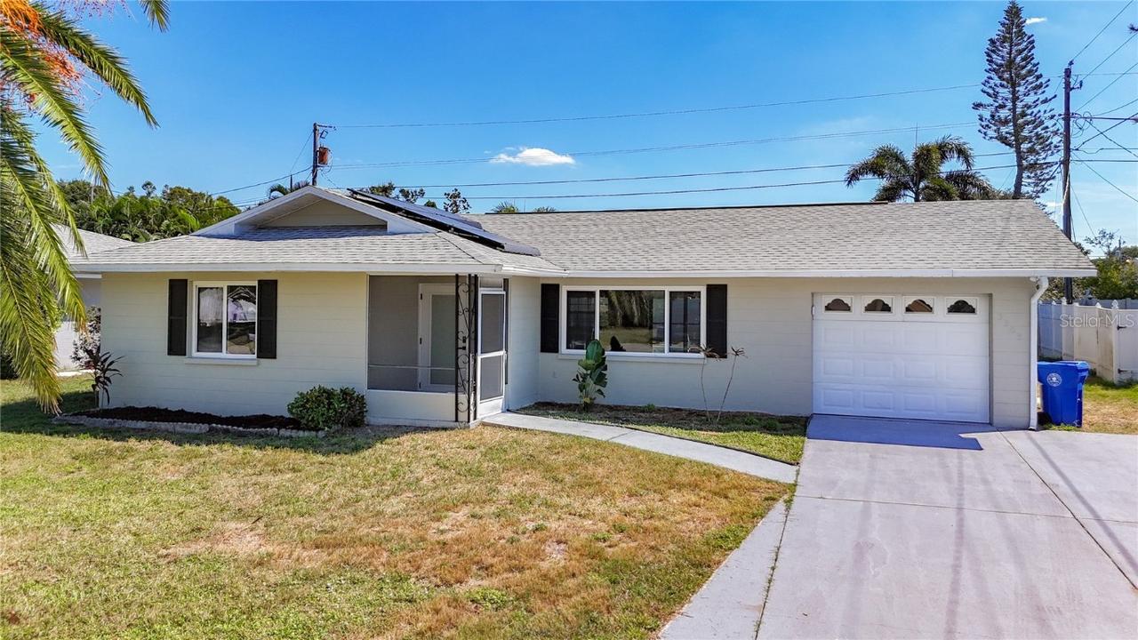 3303 Cambridge Dr., Bradenton, FL 34205