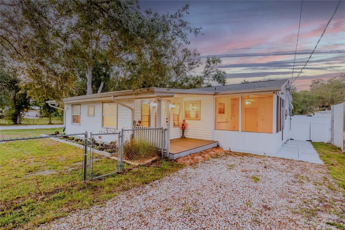 3323 58th Ave., Bradenton, FL 34203