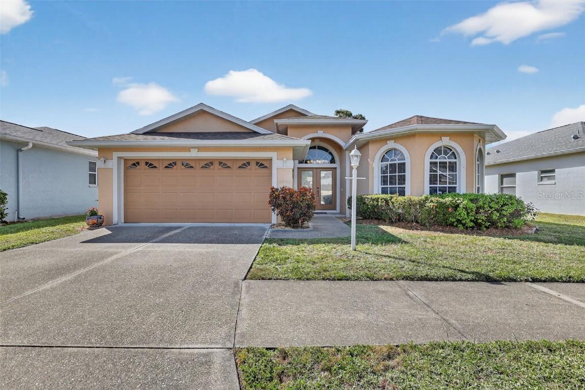 1058 Whitegate Ct., Sarasota, FL 34232