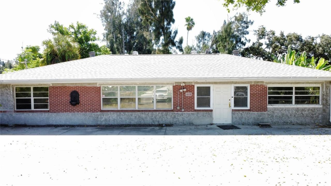 1608 55th Ave., Bradenton, FL 34207