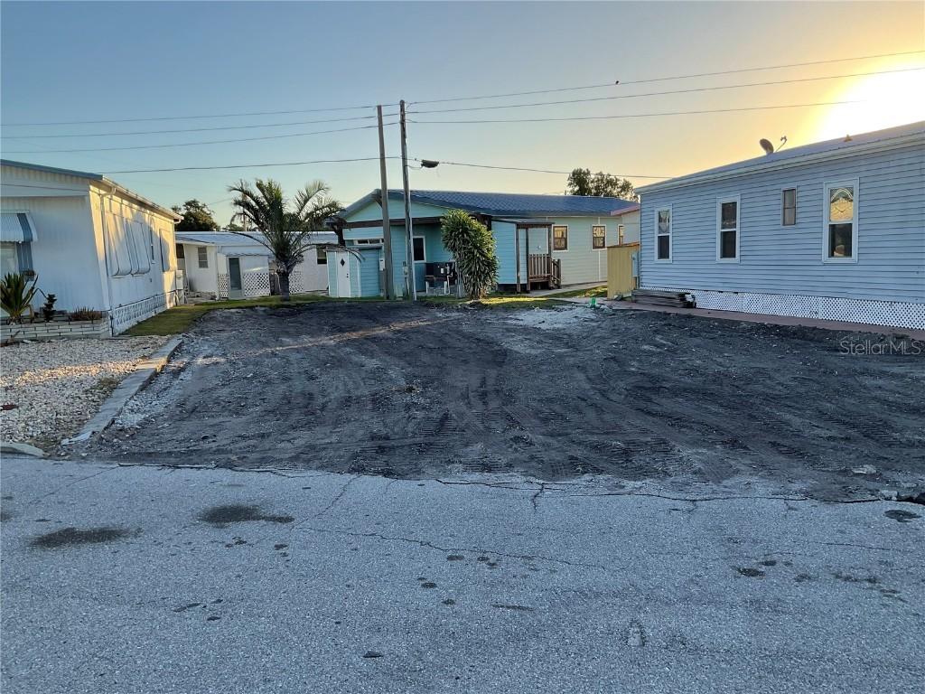 6605 Oregon St., Bradenton, FL 34207
