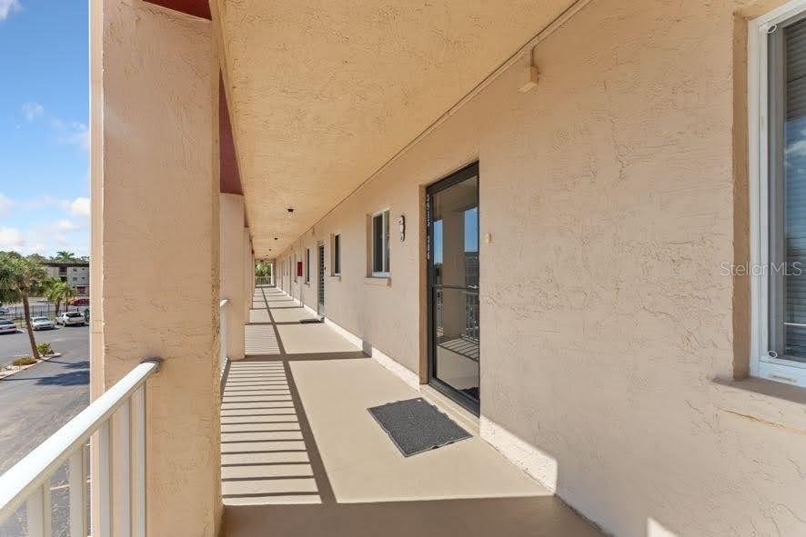 3915 Lake Bayshore Dr. #Bldg F 306, Bradenton, FL 34205