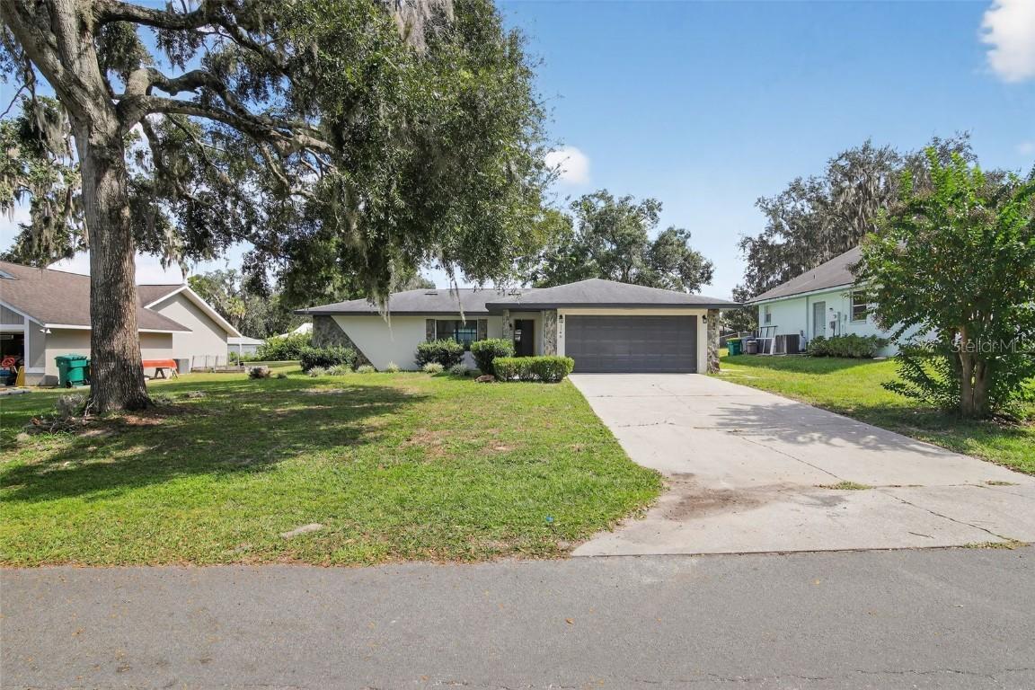 1140 Woodcrest Ave., Inverness, FL 34453