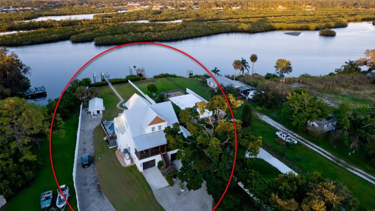 2111 51st Blvd., Bradenton, FL 34208