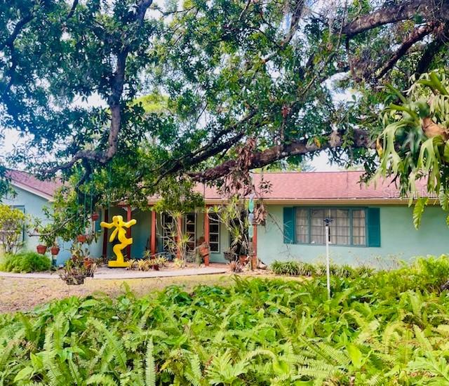 550 46th St., Sarasota, FL 34234