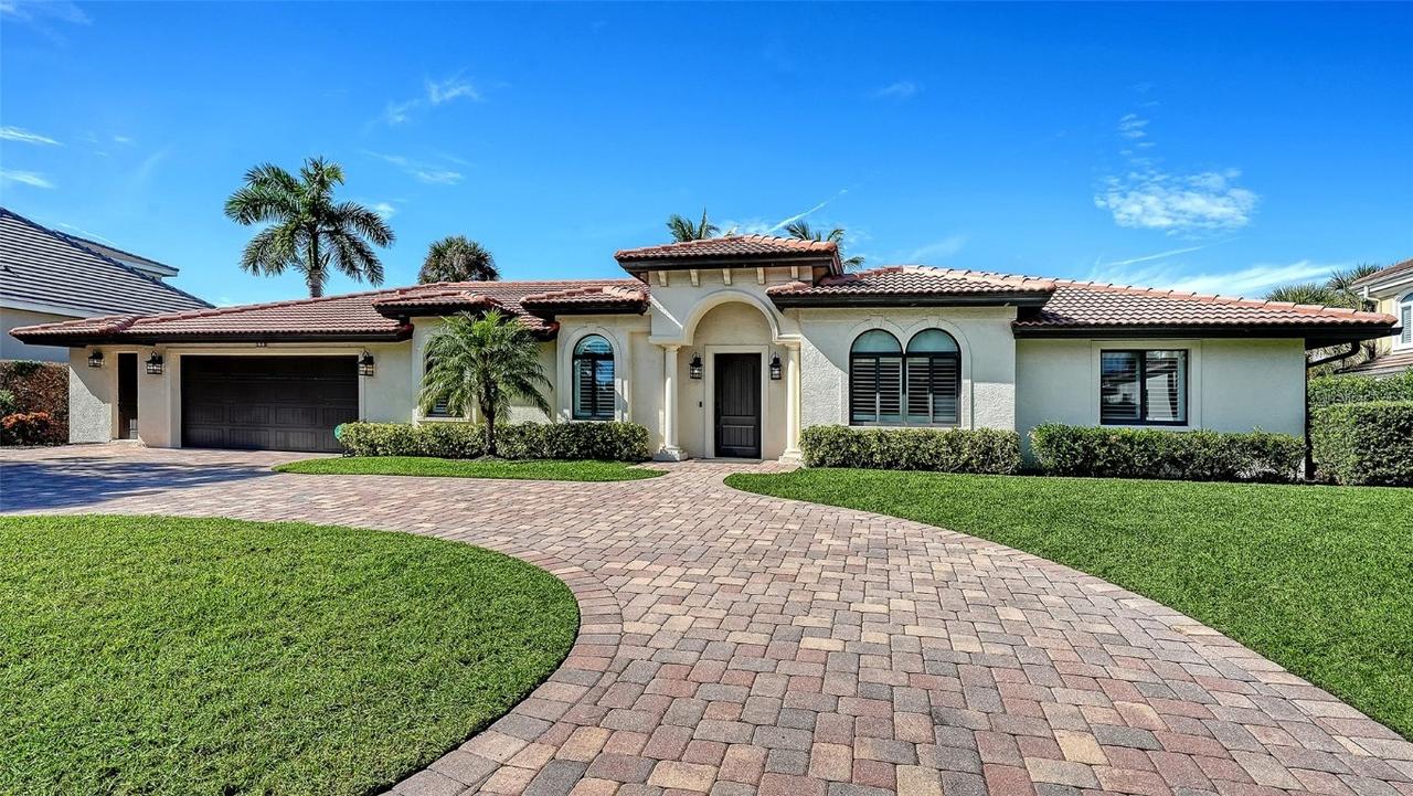 595 Bowsprit Ln., Longboat Key, FL 34228