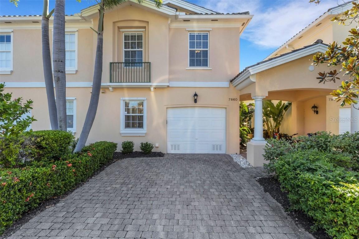 7860 Bergamo Ave., Sarasota, FL 34238