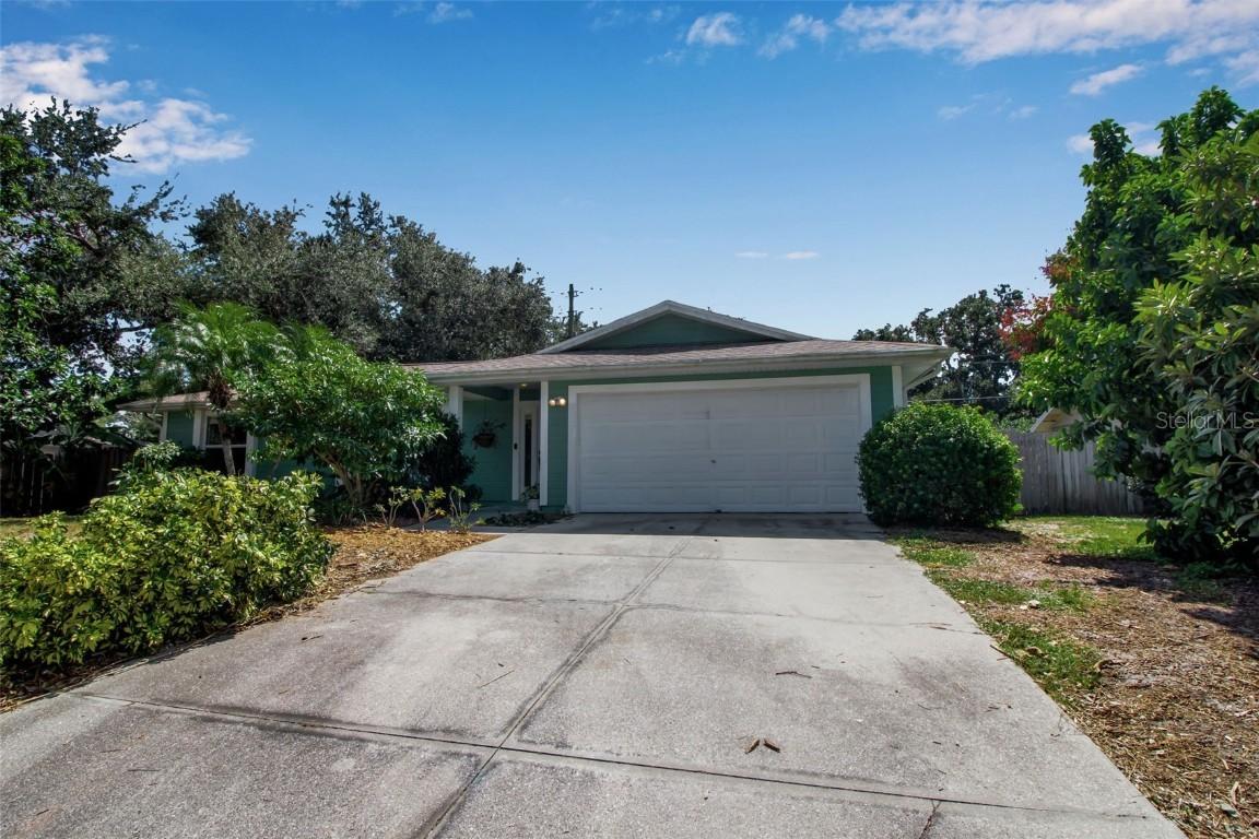 2628 Britannia Rd., Sarasota, FL 34231