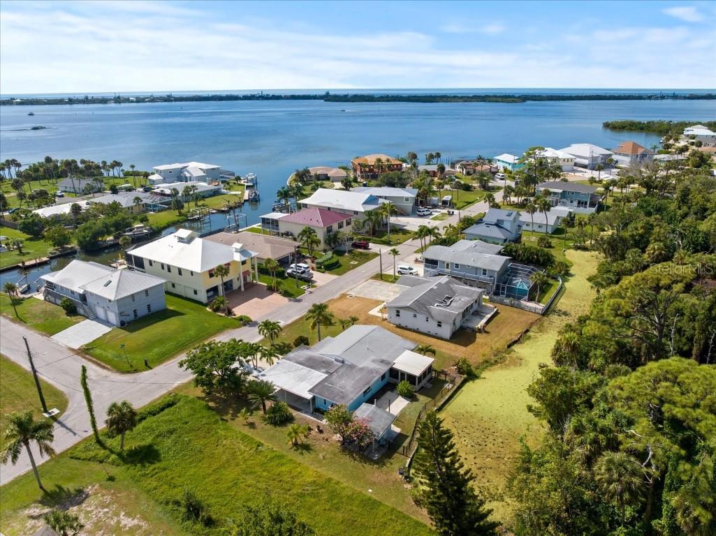810 Harvard St., Englewood, FL 34223