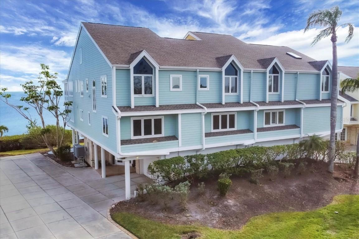 16 Tidy Island Blvd., Bradenton, FL 34210