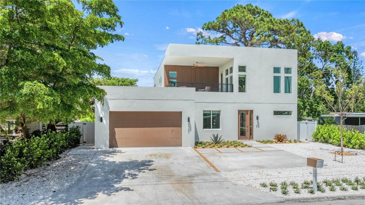 2163 Waldemere St., Sarasota, FL 34239