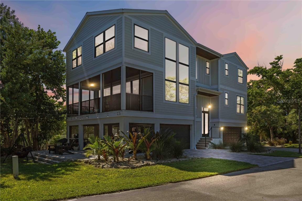 6322 Laguna Dr. #1, Longboat Key, FL 34228