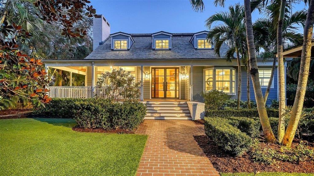 1774 Cherokee Dr., Sarasota, FL 34239