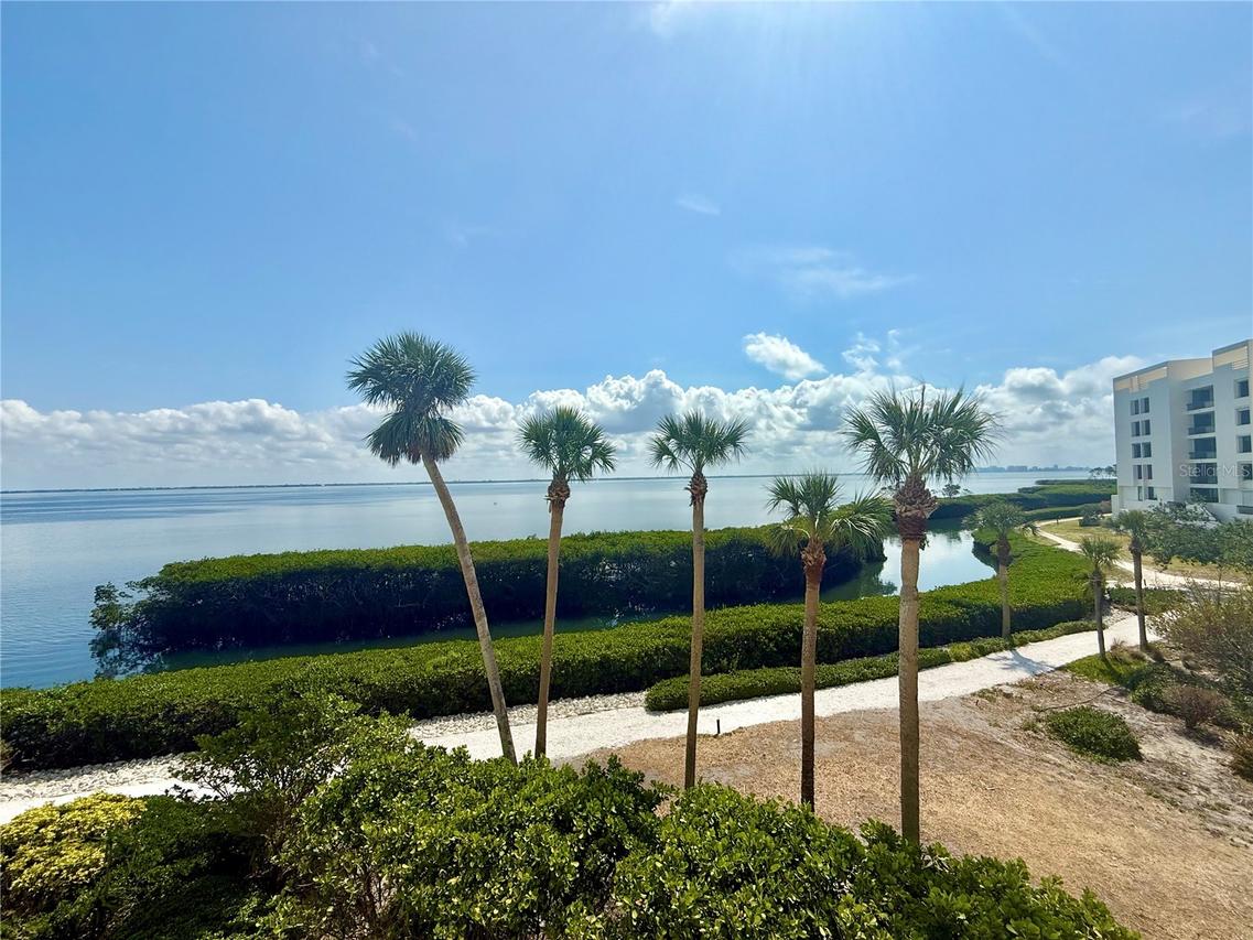 2110 Harbourside Dr. #526, Longboat Key, FL 34228