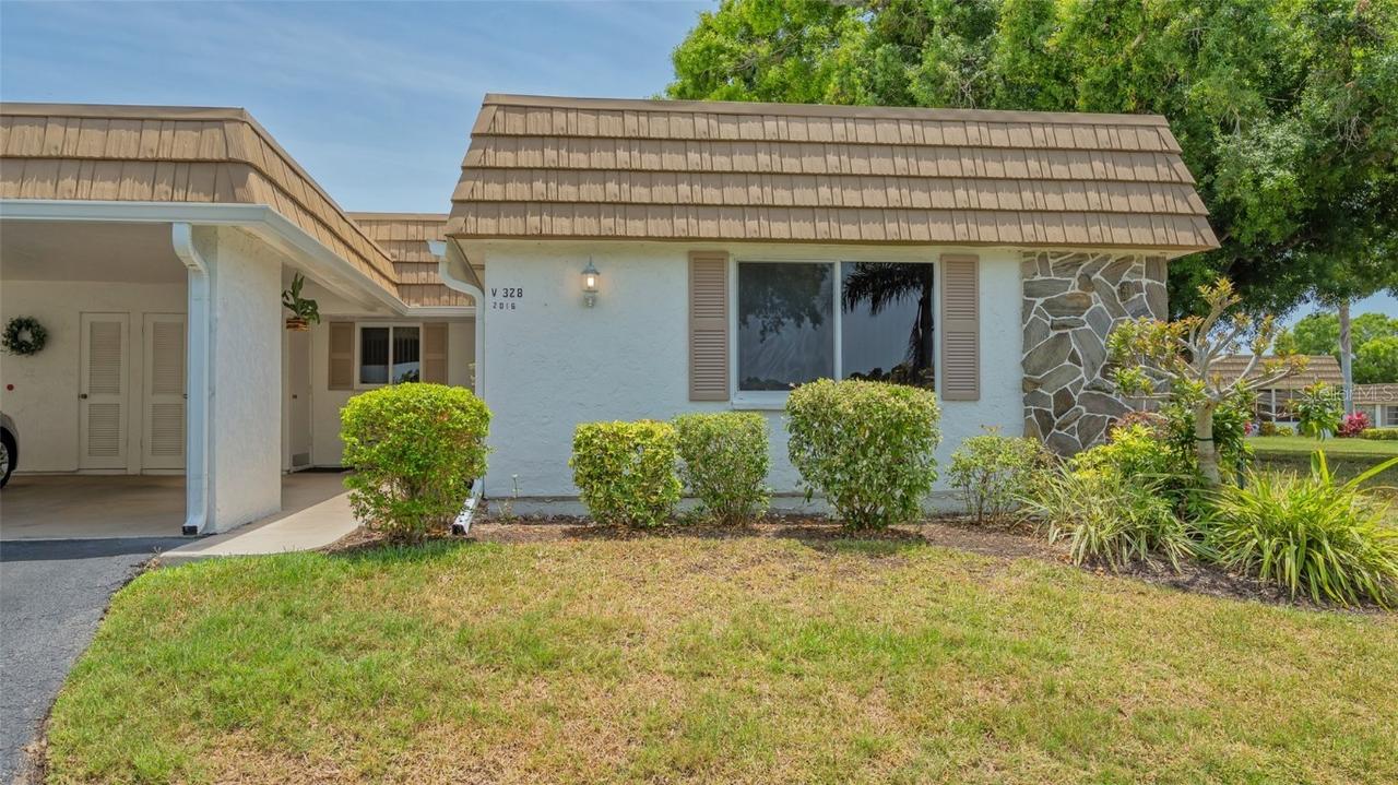 2016 Riverbluff Pkwy. #V328, Sarasota, FL 34231