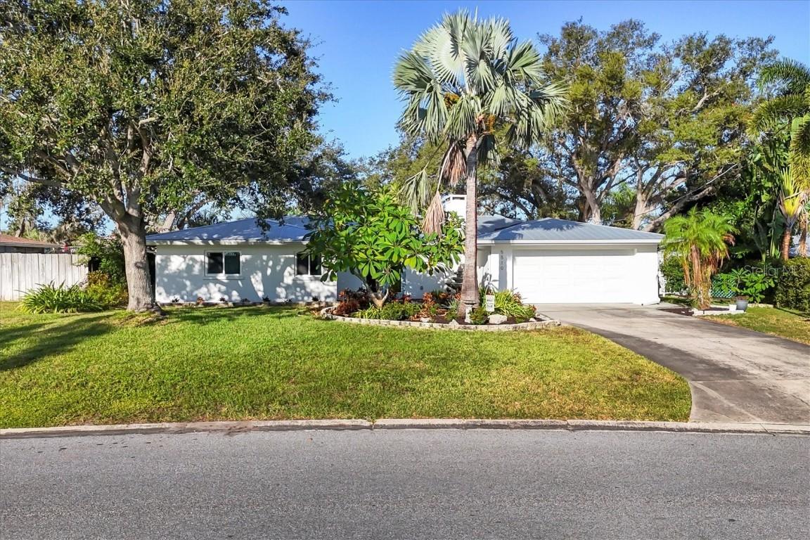 5510 America Dr., Sarasota, FL 34231