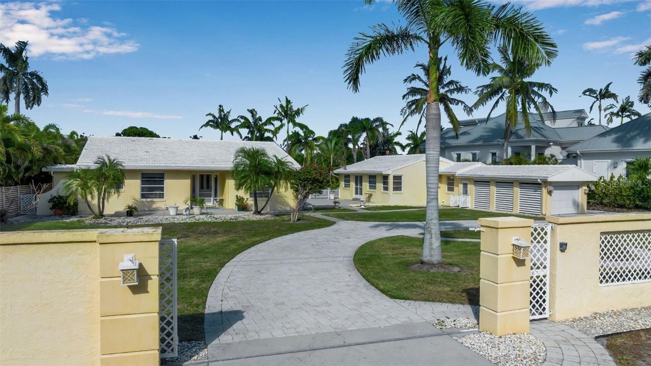 369 S Polk Dr., Sarasota, FL 34236