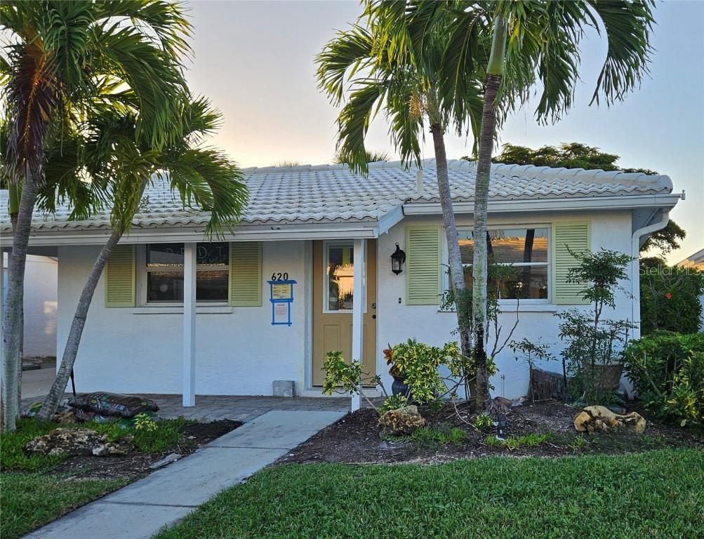 620 Spanish Dr., Longboat Key, FL 34228