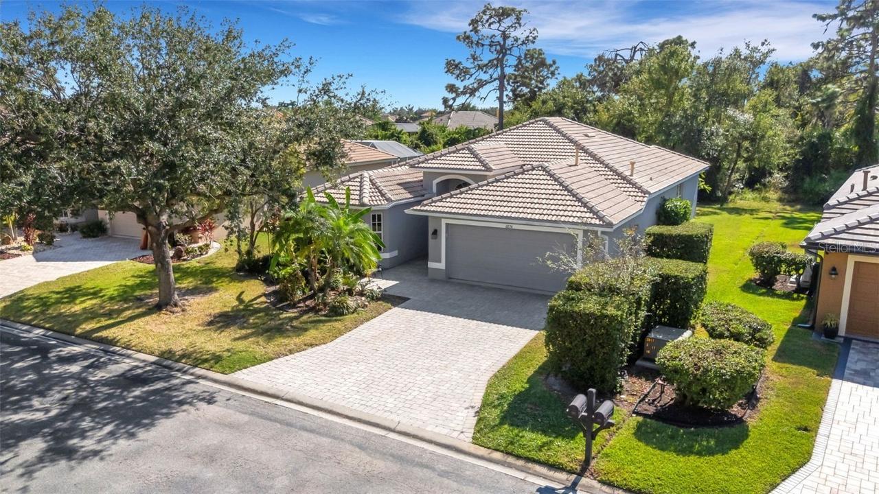 6874 74th Street Cir., Bradenton, FL 34203